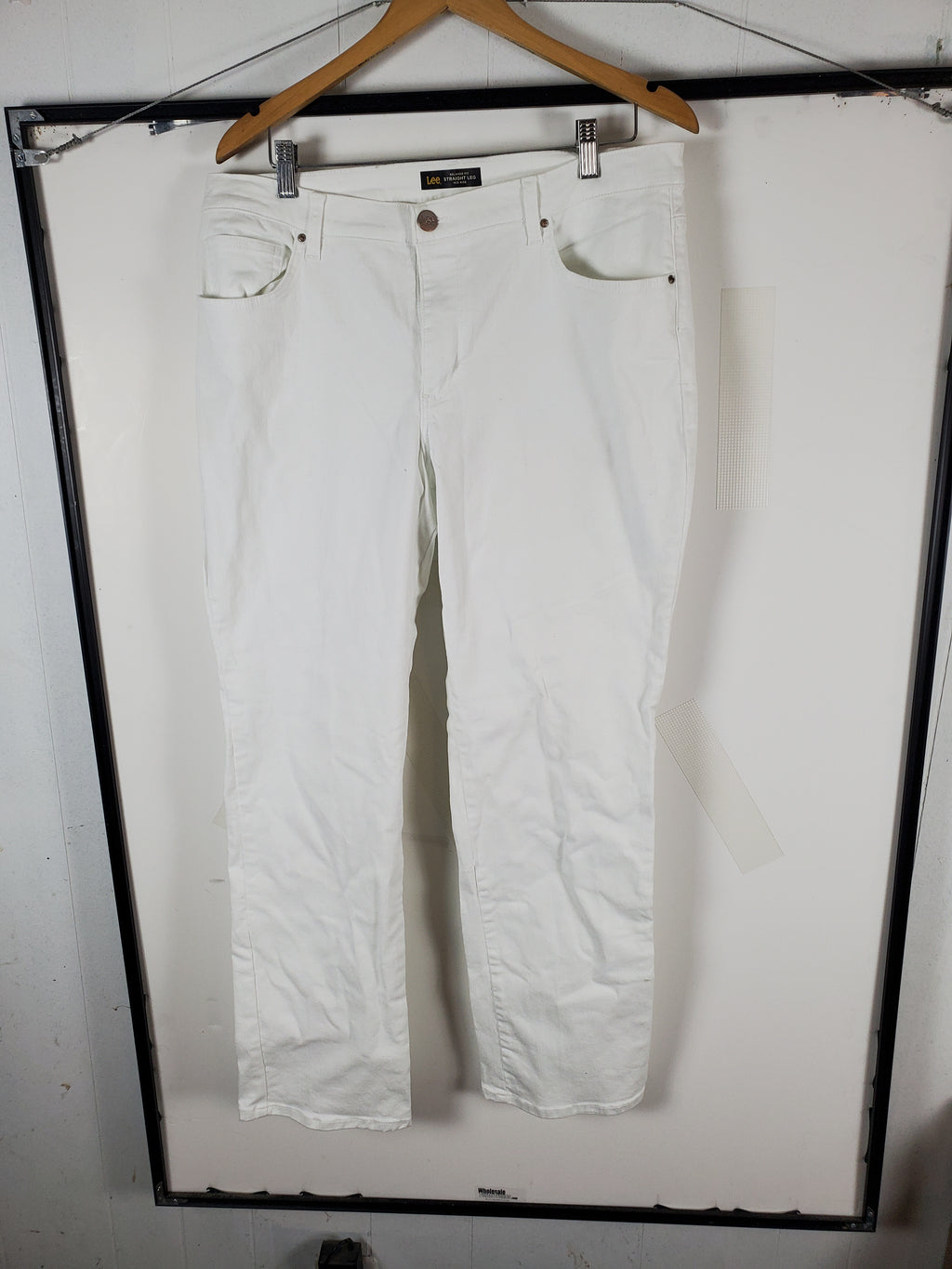 Lee Women's White Jeans 34/35 waist - Size 16 Medium