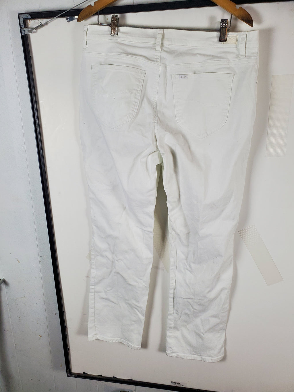 Lee Women's White Jeans 34/35 waist - Size 16 Medium