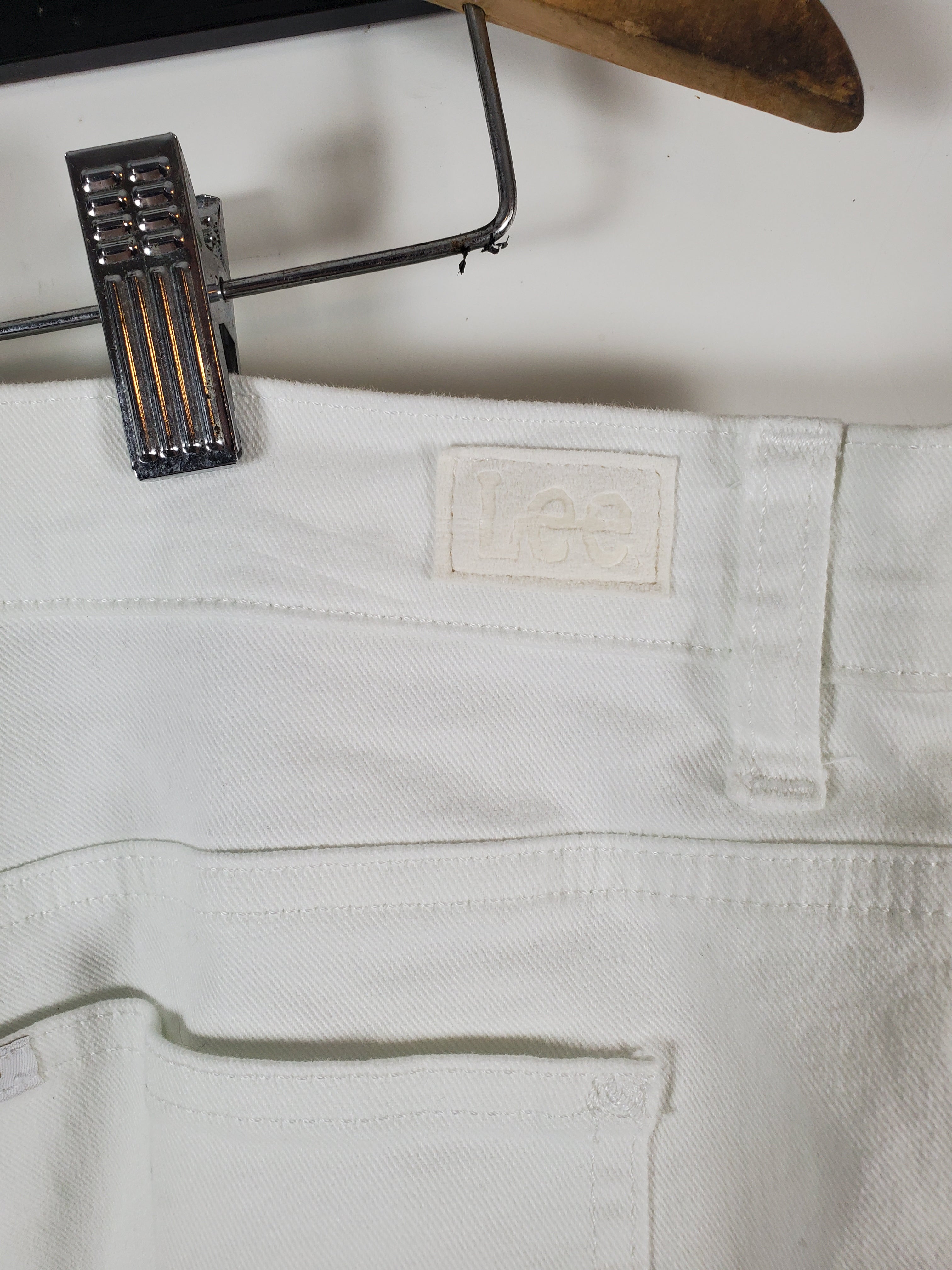 Lee Women's White Jeans 34/35 waist - Size 16 Medium