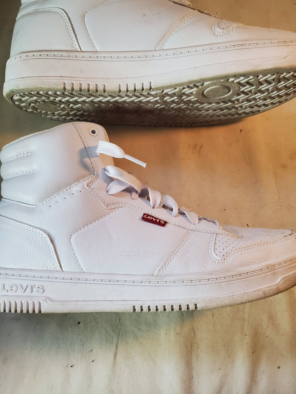 Levi's White Drive-Hi High-Top Sneakers with Logo Womens size 10