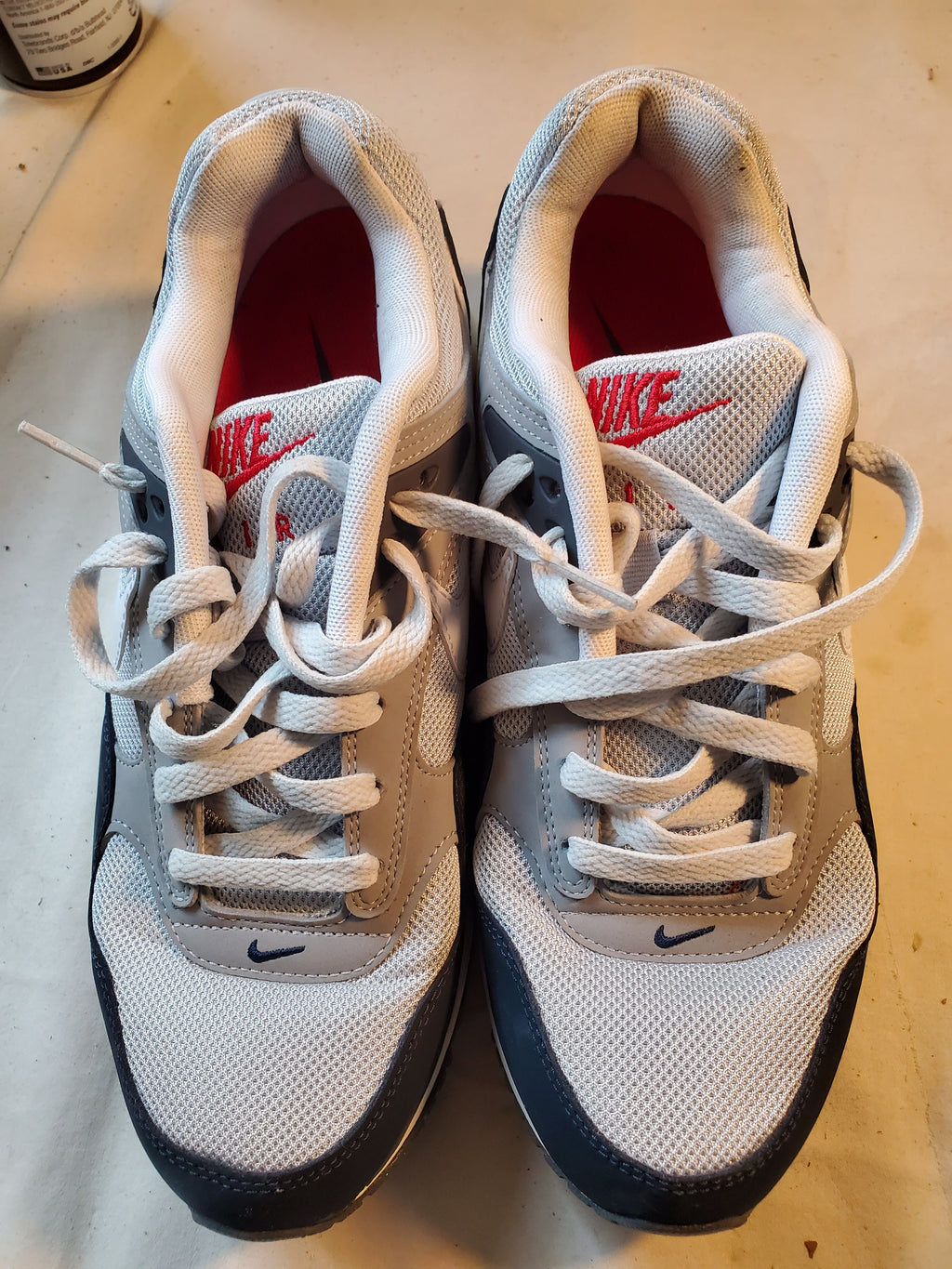 Nike Air Max 90 Men's Size 9.5 White Mesh Leather Sneakers Red Air Bubble