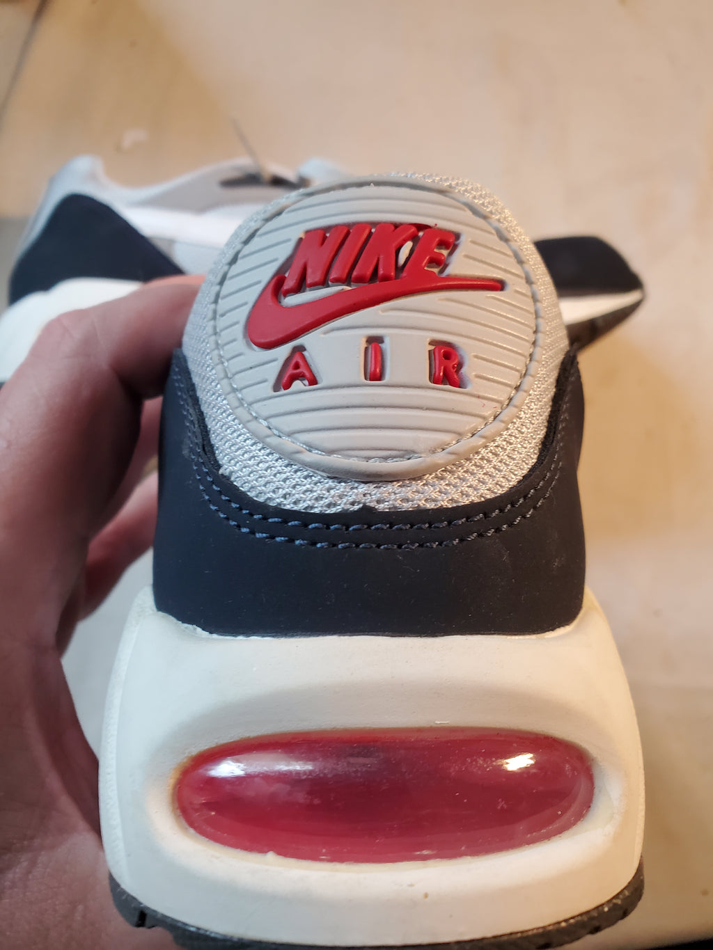 Nike Air Max 90 Men's Size 9.5 White Mesh Leather Sneakers Red Air Bubble