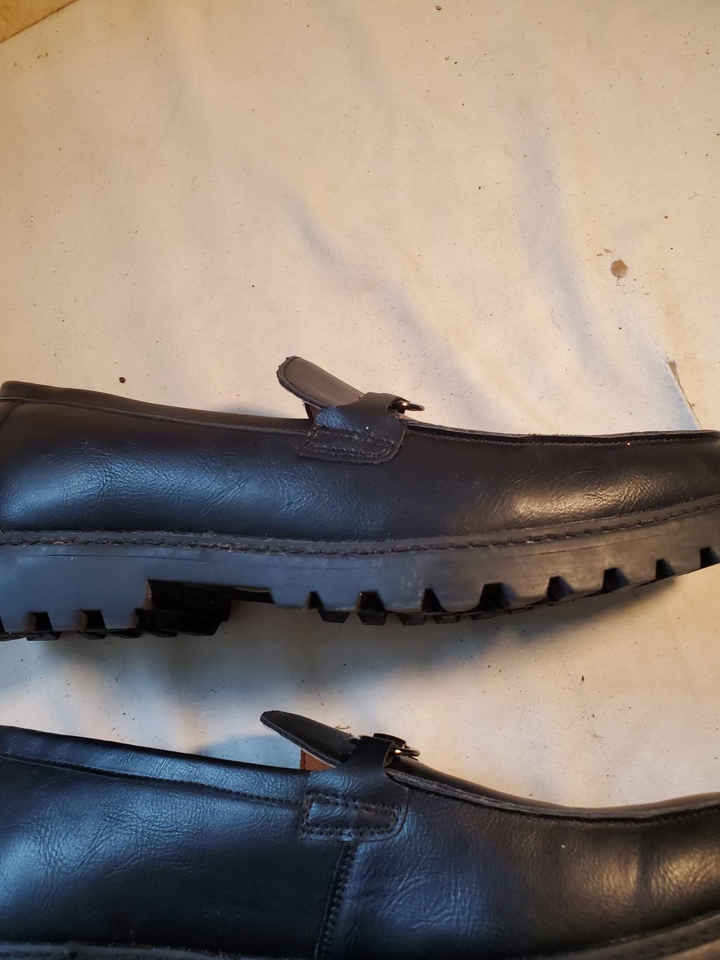 Madden Men's Size 10.5 Black Leather Dress Loafers with Ortholite