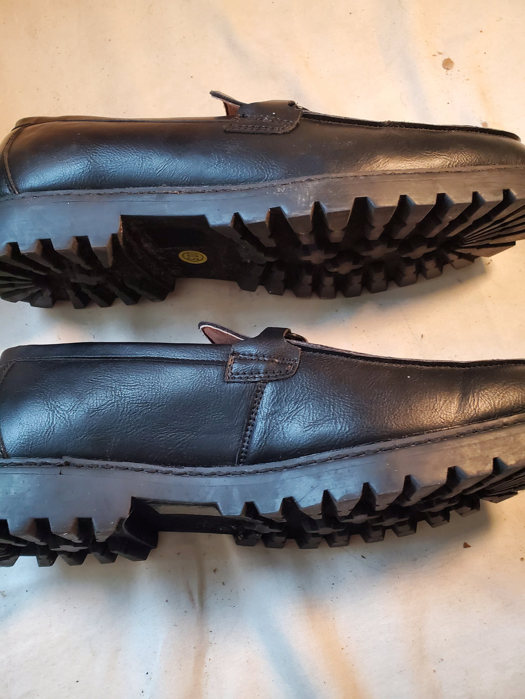Madden Men's Size 10.5 Black Leather Dress Loafers with Ortholite