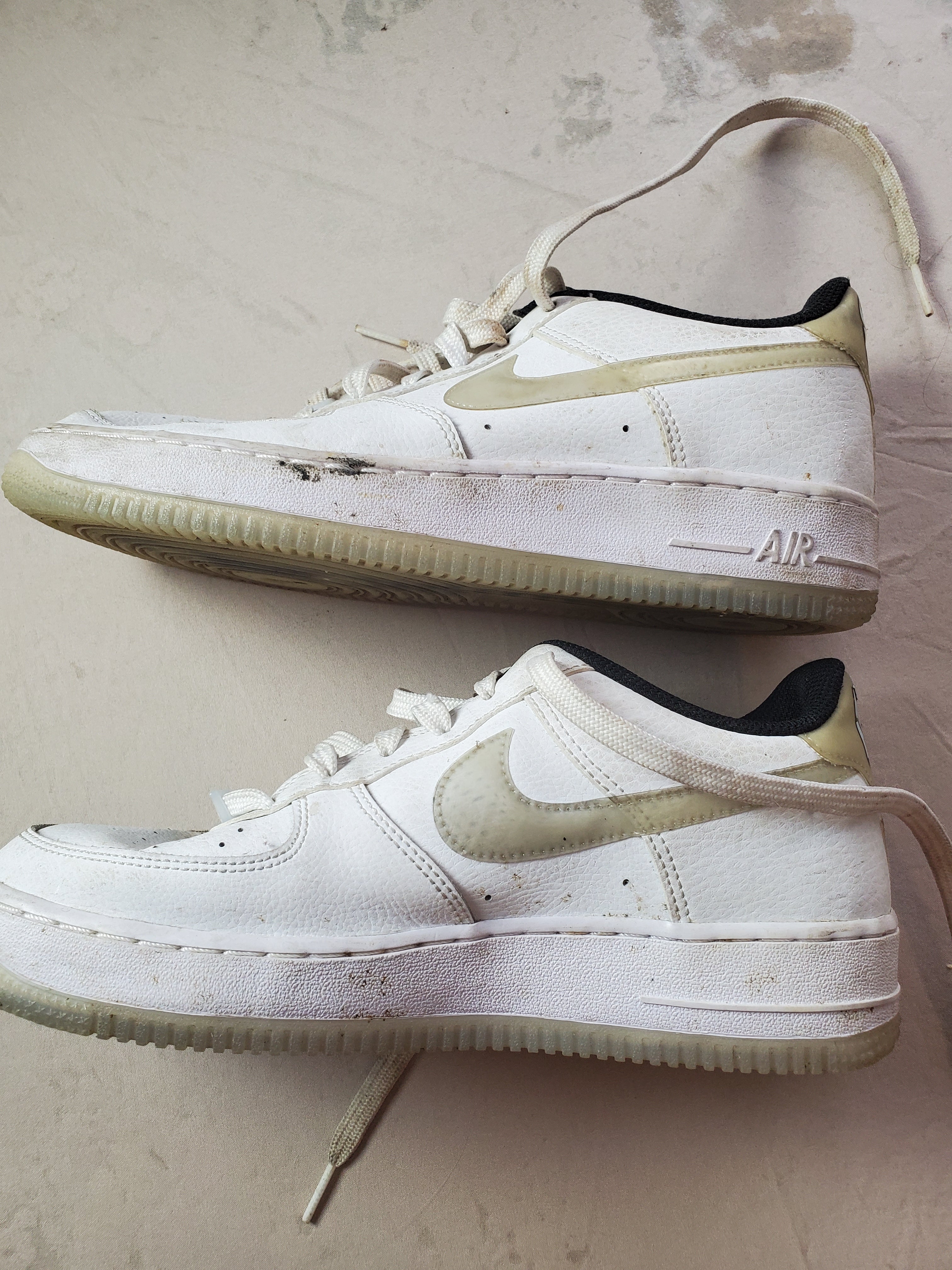 Nike Air Force 1 Low KSA GS White Youth Size 6.5Y CW5909-100 Sneakers Shoes