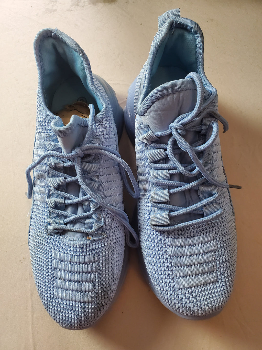 La Sheelah light blue athletic shoes - Women's Size 8