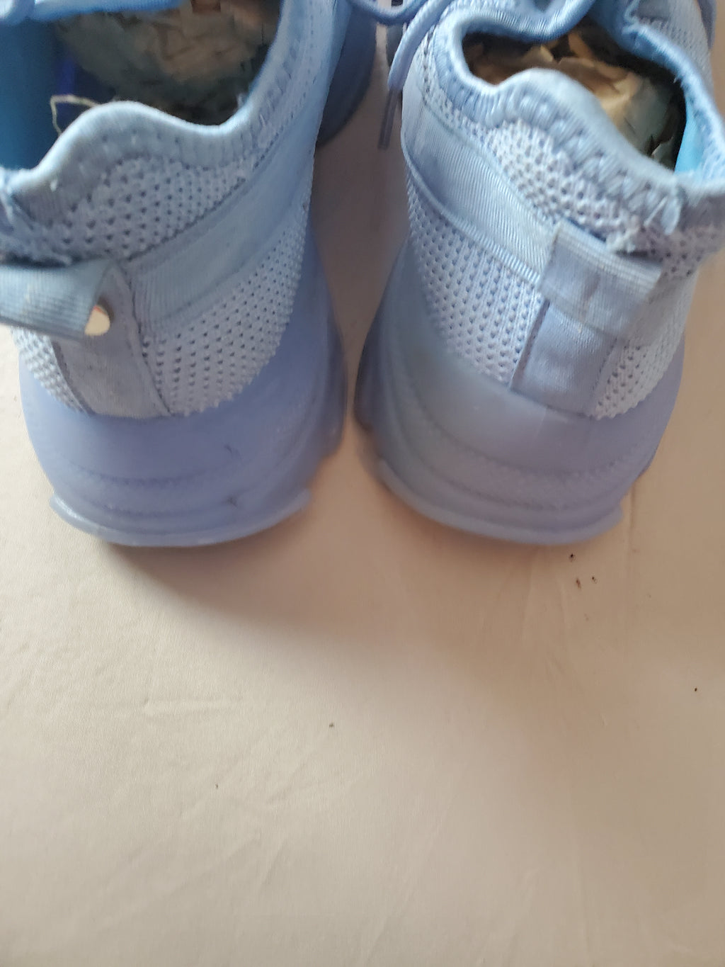 La Sheelah light blue athletic shoes - Women's Size 8