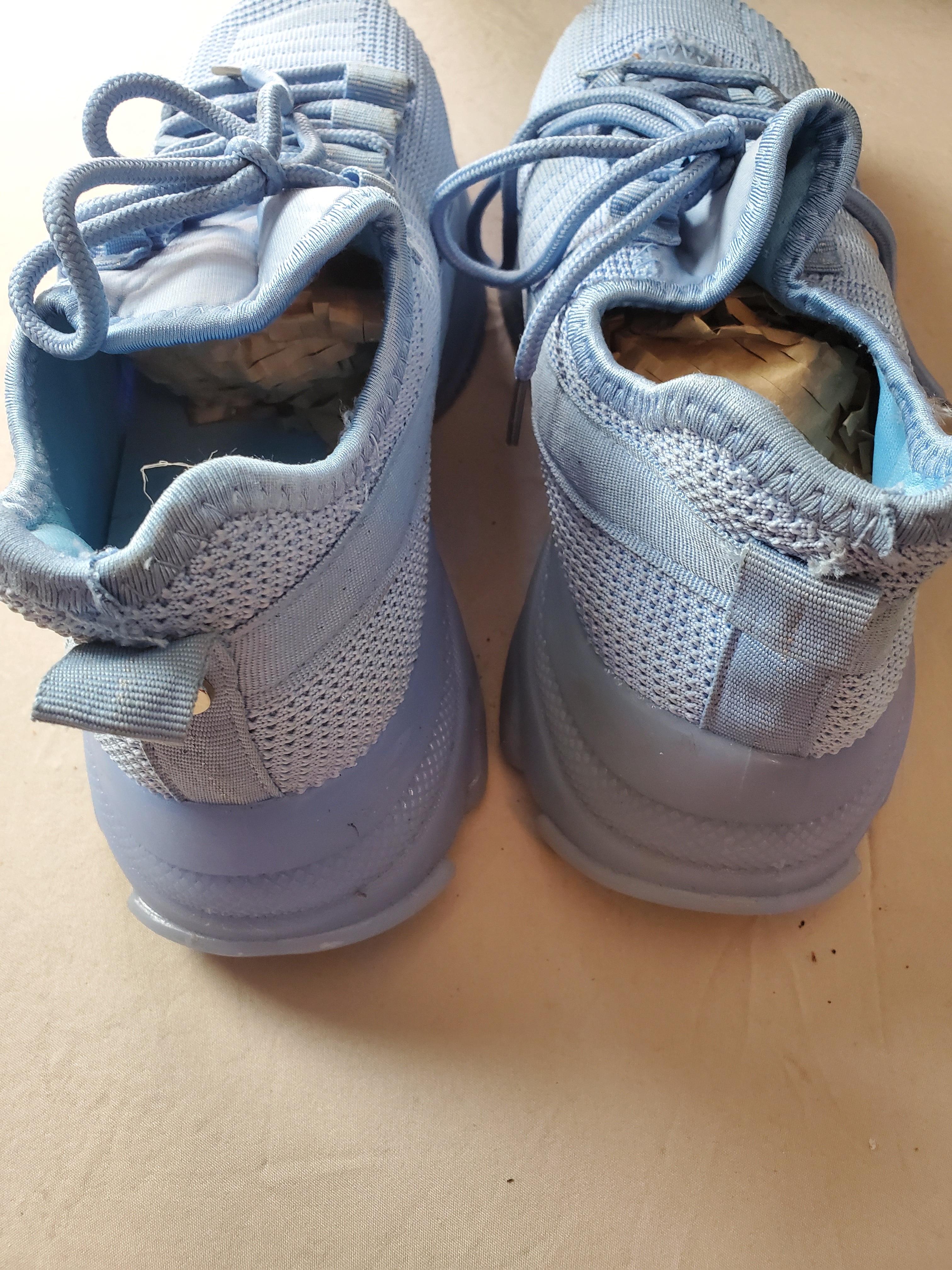 La Sheelah light blue athletic shoes - Women's Size 8