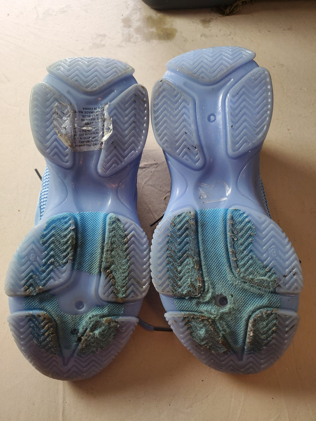La Sheelah light blue athletic shoes - Women's Size 8
